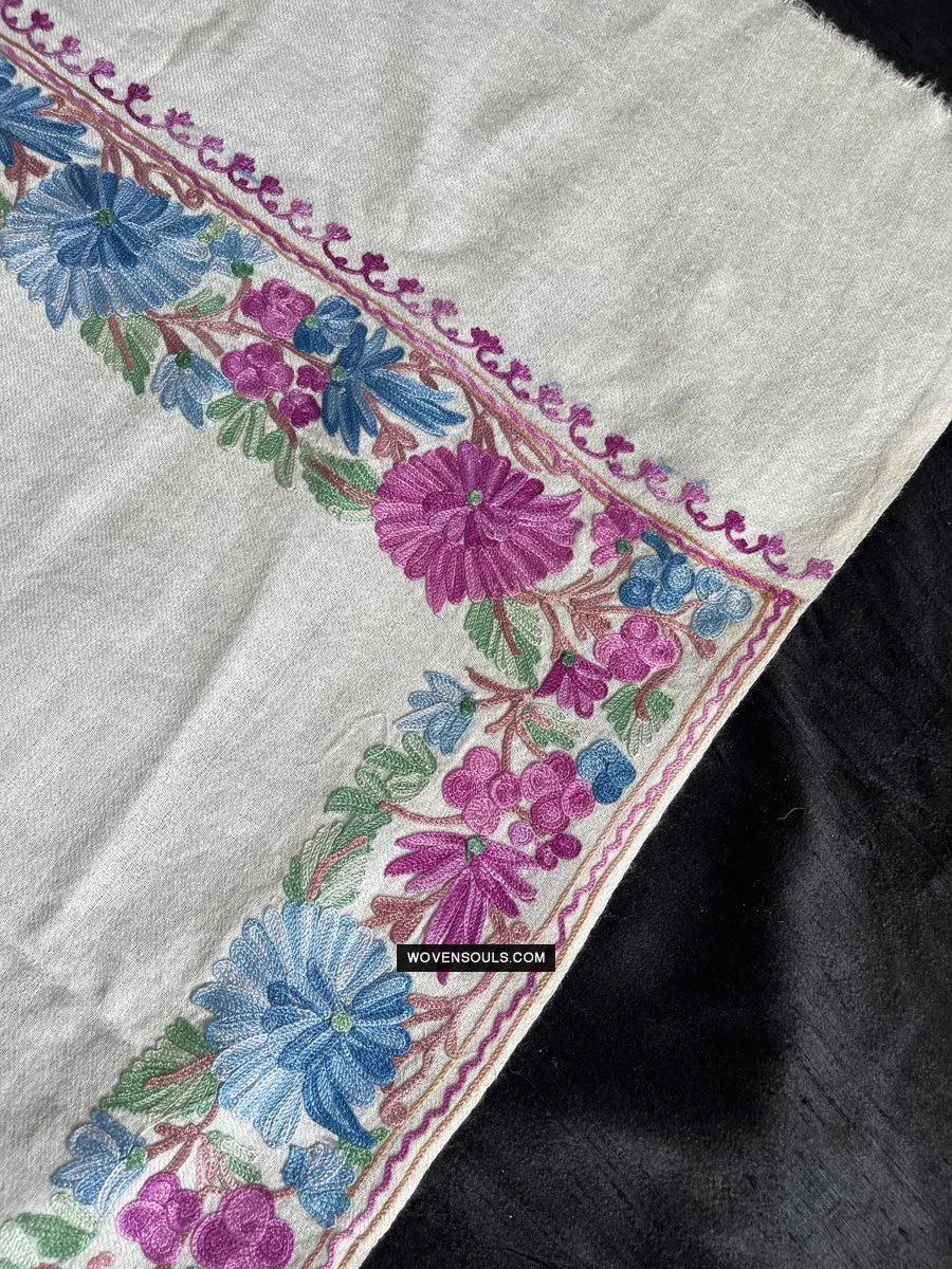 1699 SOLD White Embroidered Stole Shawl - Kashmir