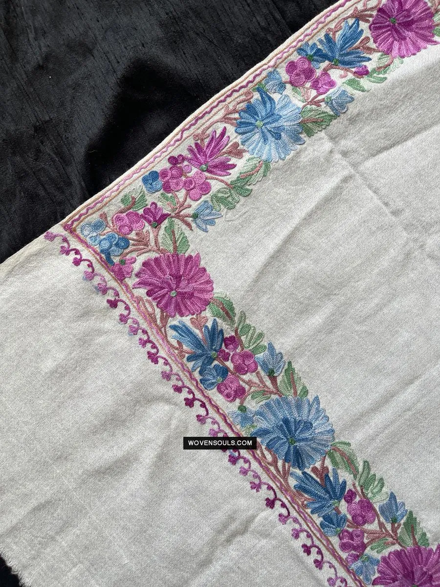 1699 SOLD White Embroidered Stole Shawl - Kashmir