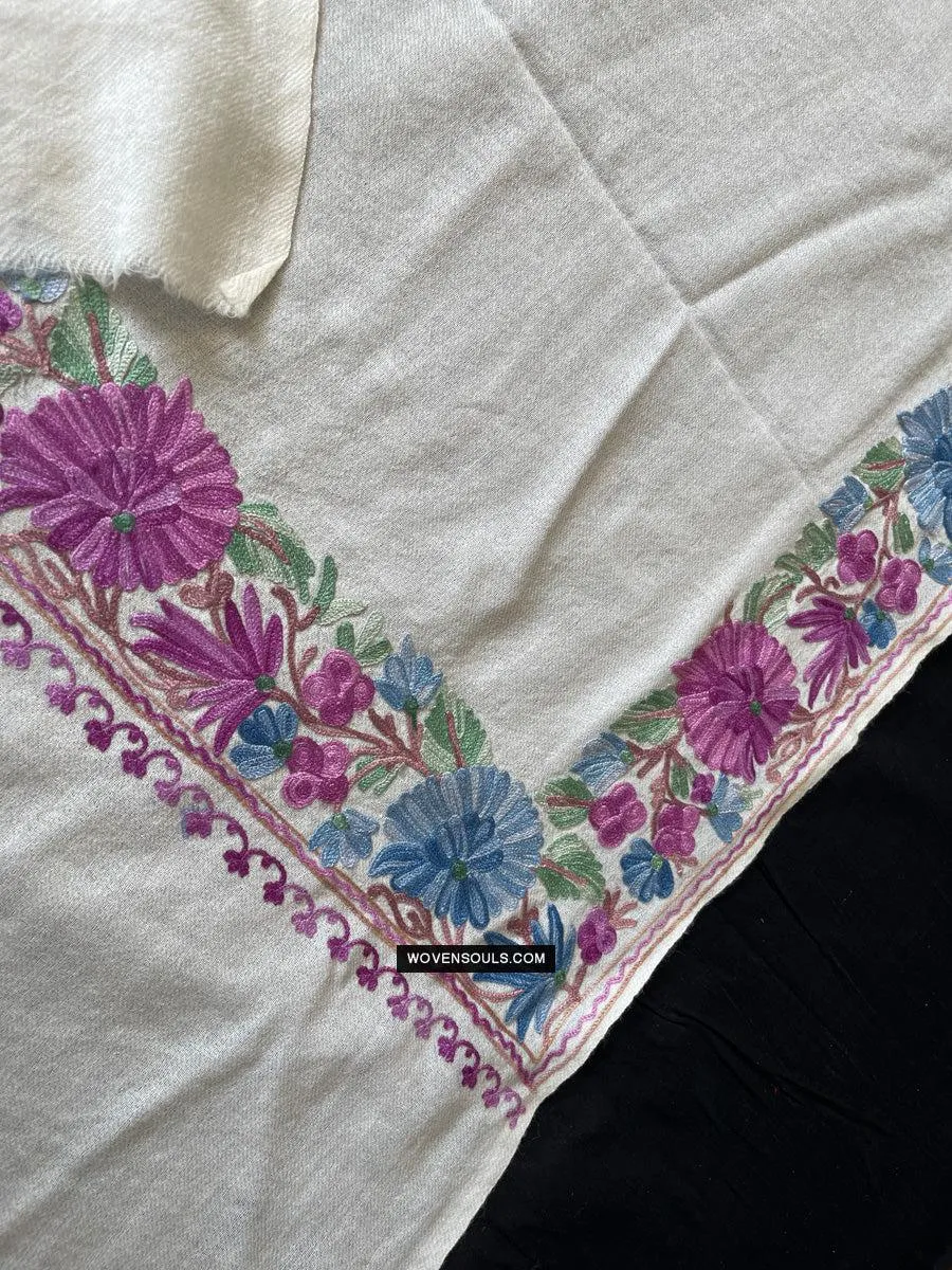 1699 SOLD White Embroidered Stole Shawl - Kashmir