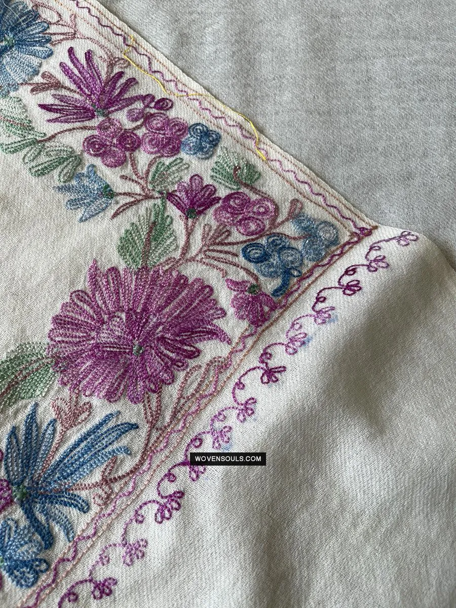 1699 SOLD White Embroidered Stole Shawl - Kashmir