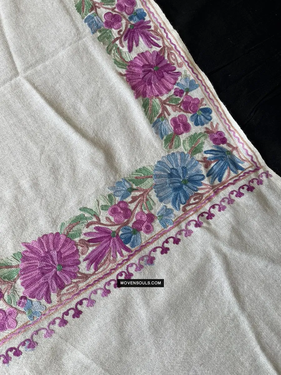 1699 SOLD White Embroidered Stole Shawl - Kashmir