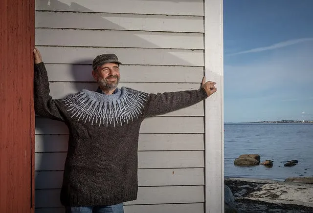 Arnar Icelandic sweater Black - Knitting Kit