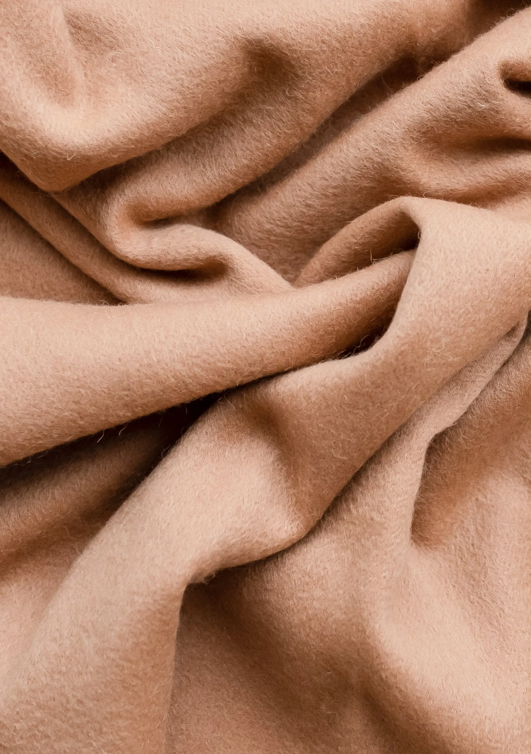 Cashmere Blanket in Camel