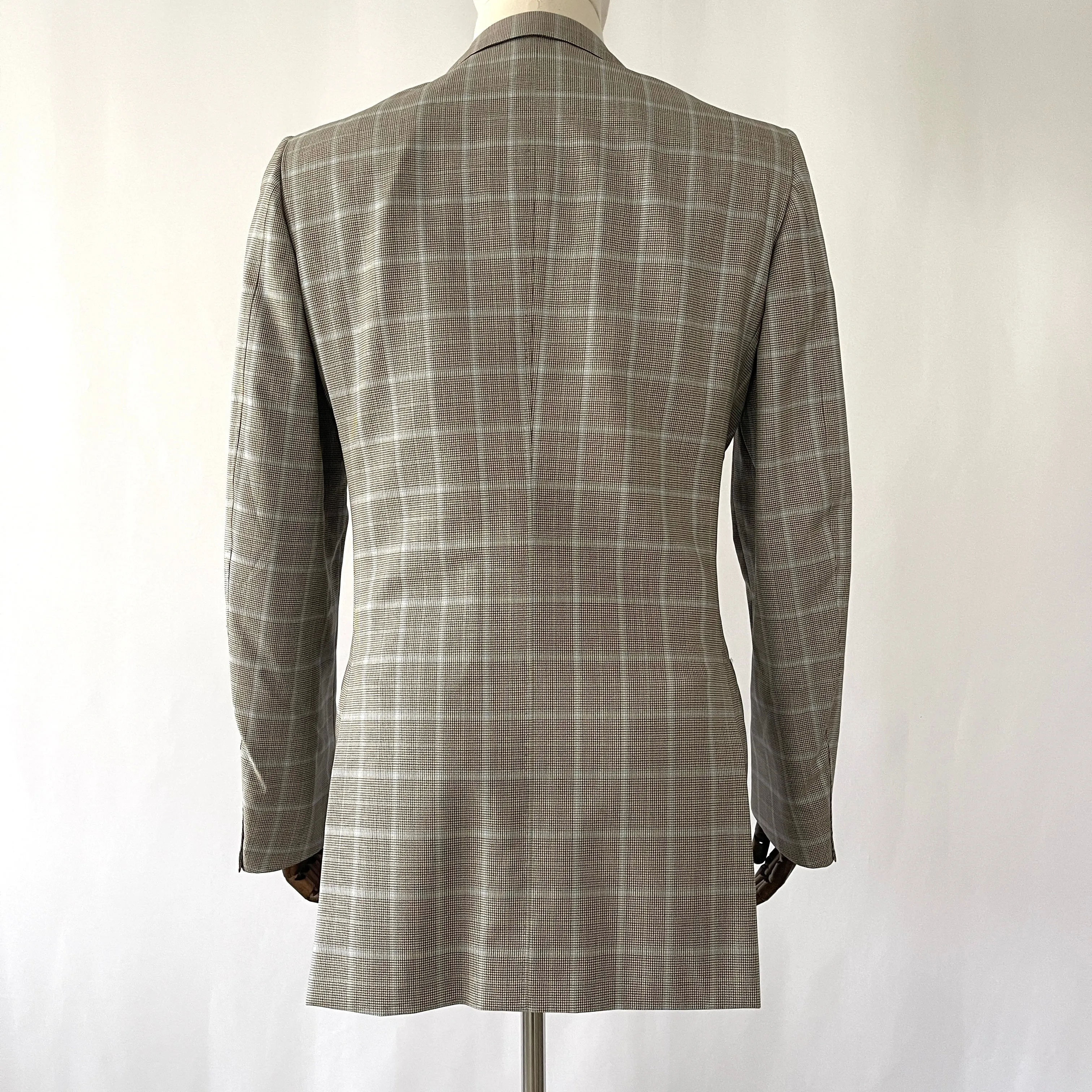 FERU New Suit