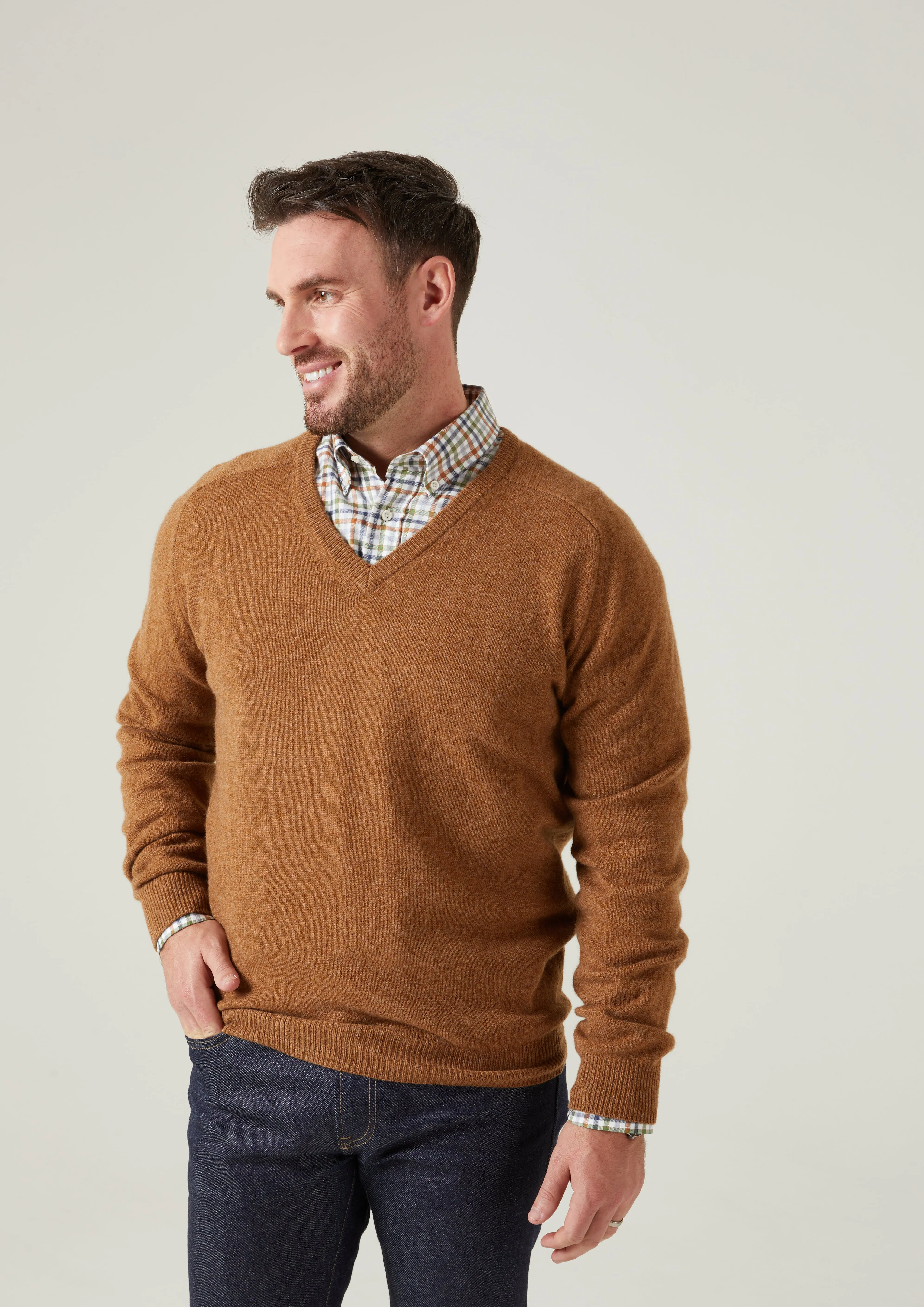 Kilsyth Men's Lambswool Jumper in Driftwood - Regular Fit