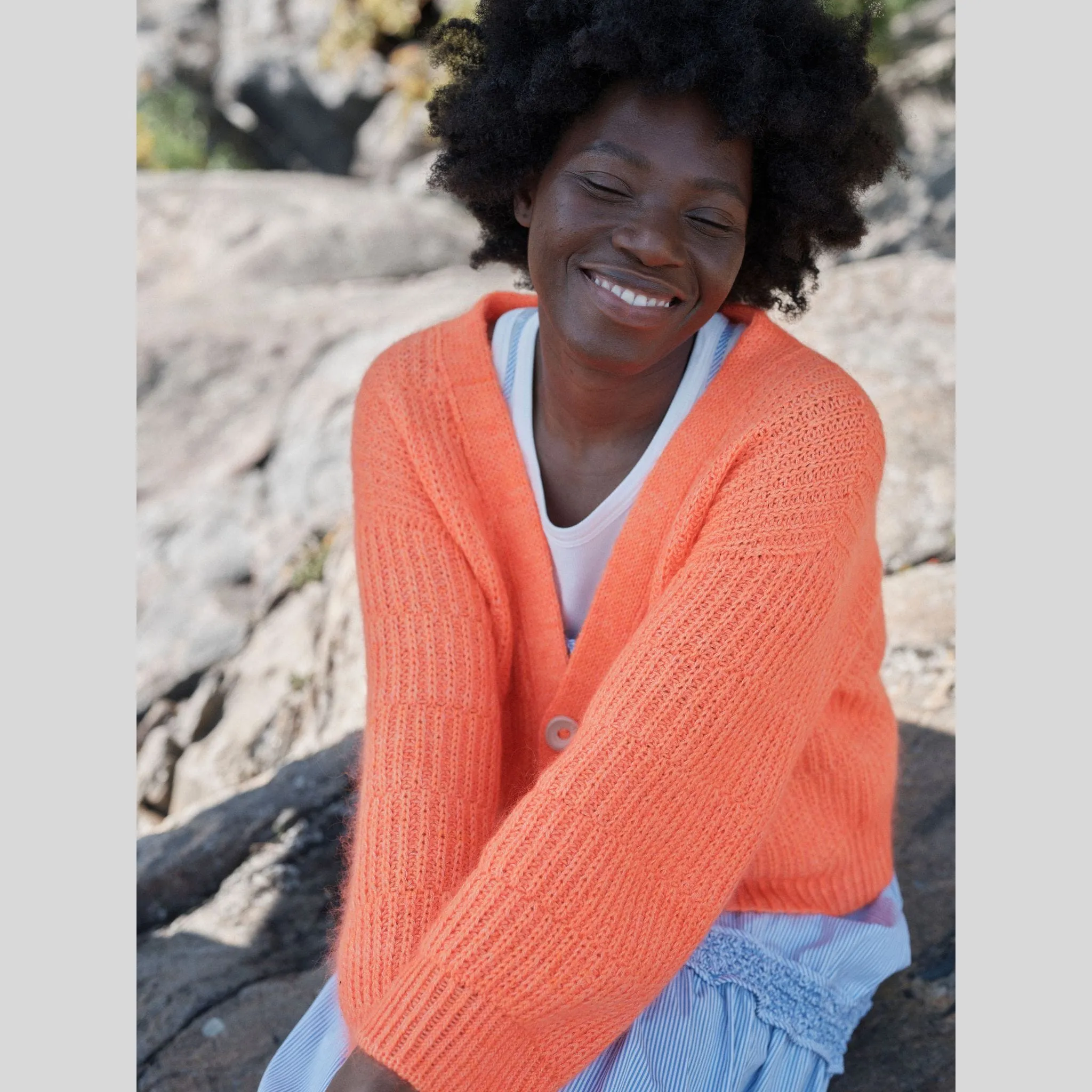 Maximize the title of this e-commerce product from Laine Magazine, Issue 20 to:
Stylish Laine Magazine, Issue 20 Knitting Love - Enhance Your Creative Inspiration!