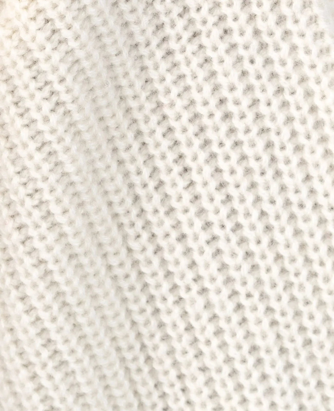Moving Rib V-Neck Sweater