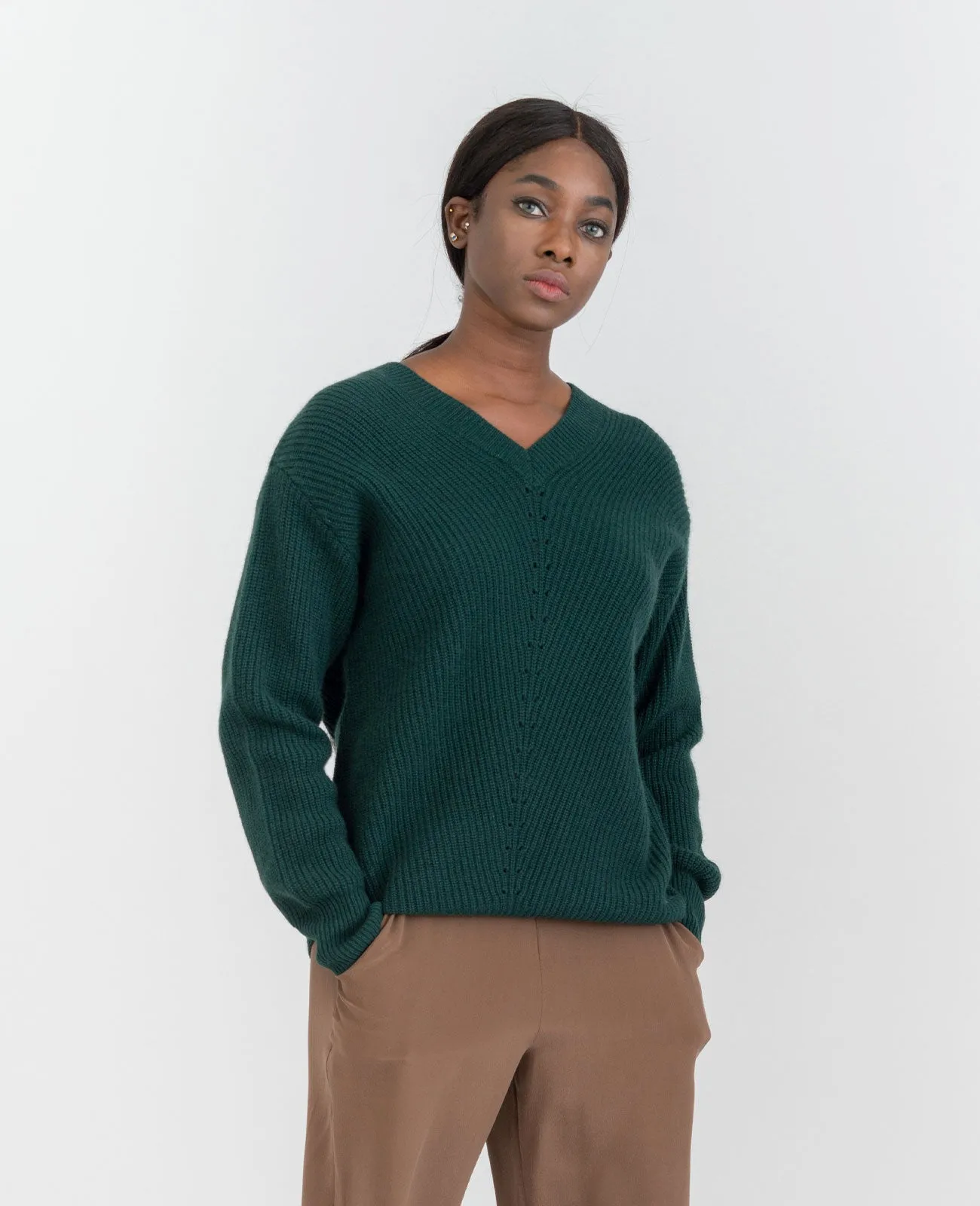 Moving Rib V-Neck Sweater
