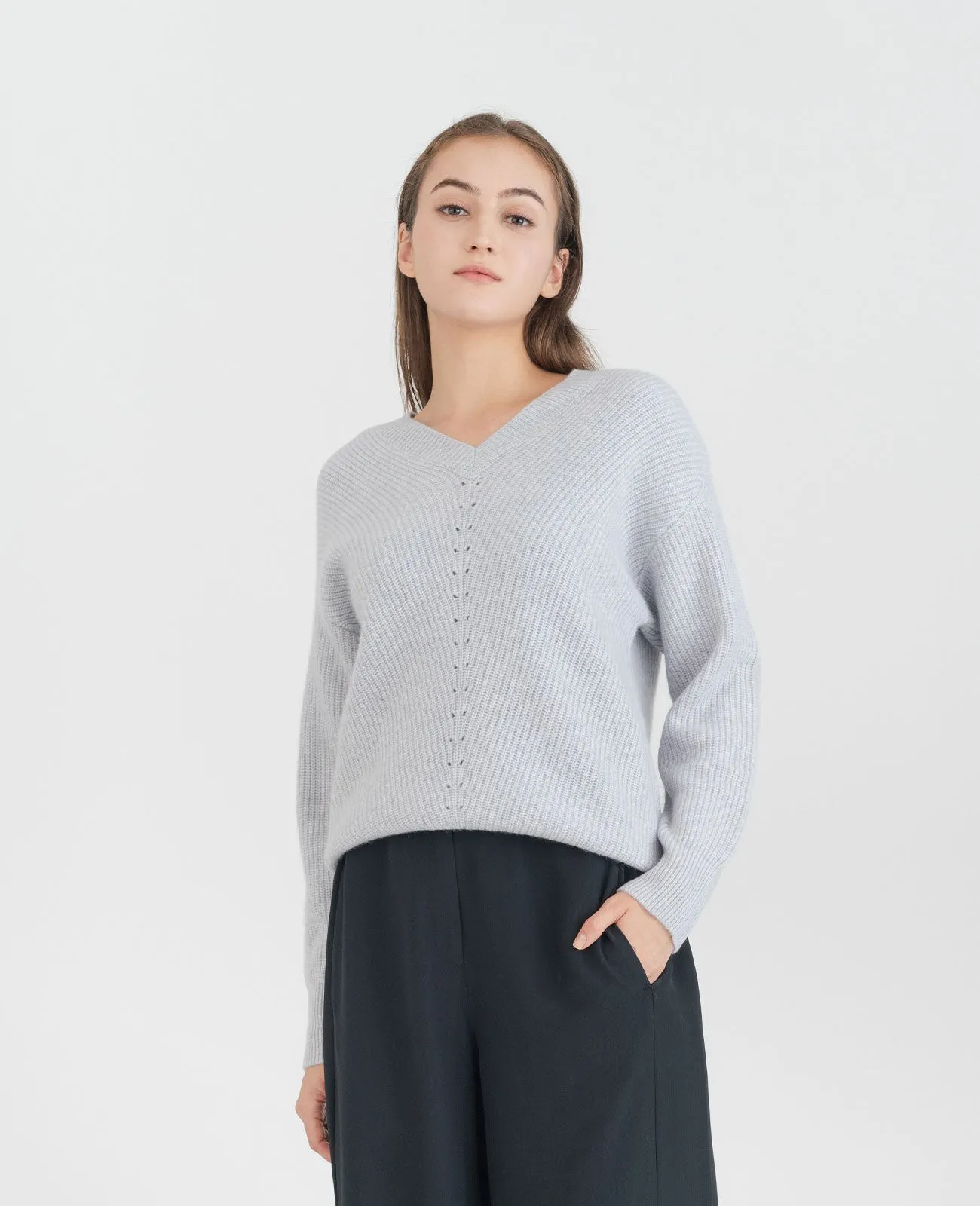Moving Rib V-Neck Sweater