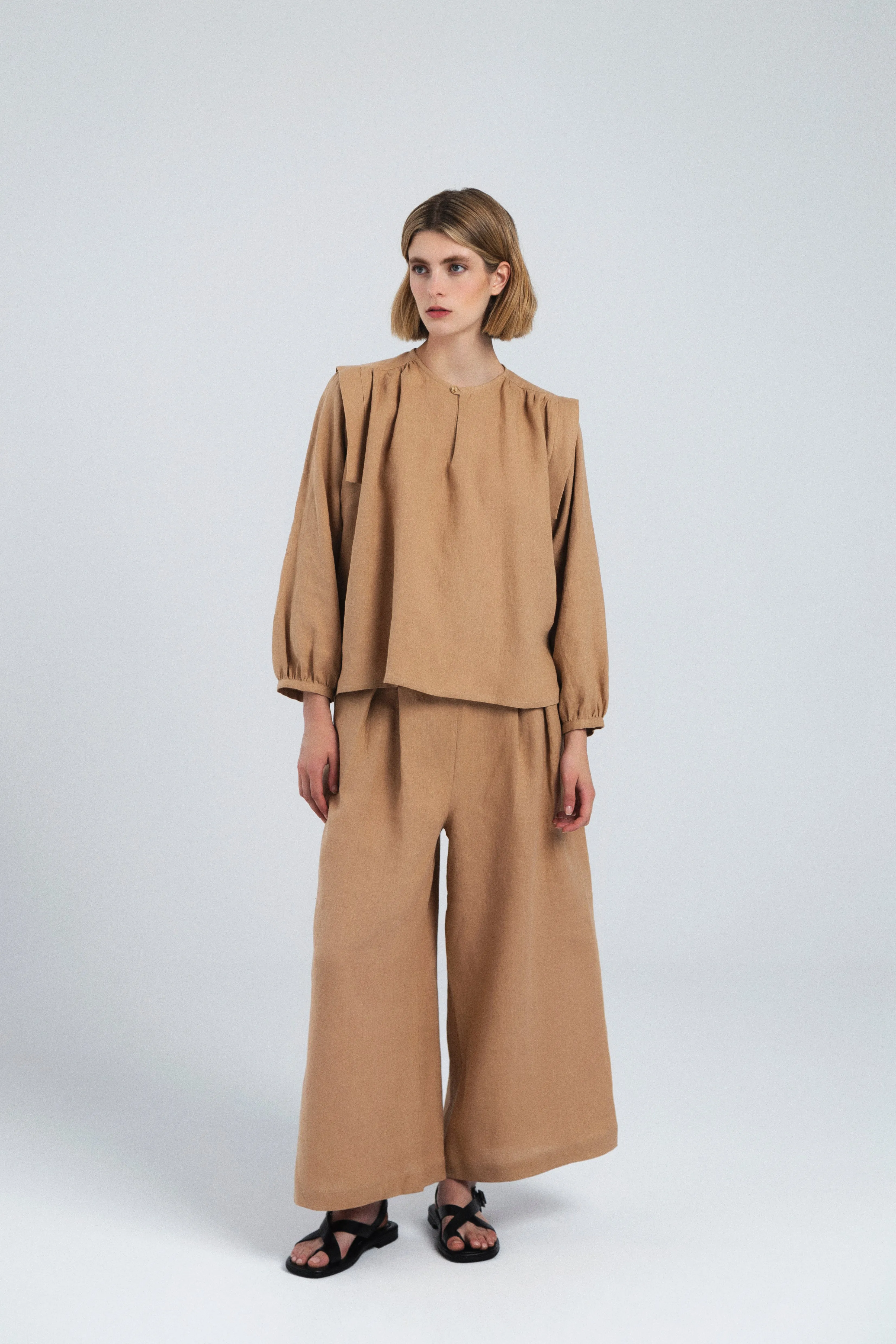 Raymond Top in Cream Linen