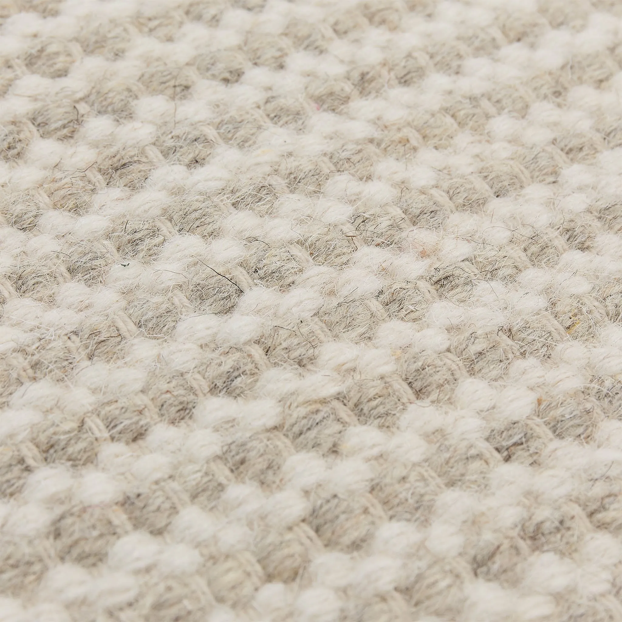 Udana Wool Rug [Sandstone melange & Natural white]